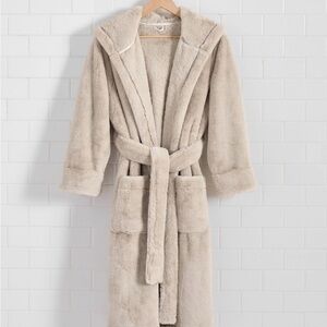 Pottery Barn Faux fur Hooded Bath Robe in Light Taupe size small